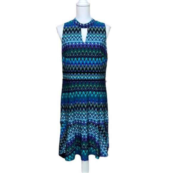 NWT Taylor Dress Halter Neck Sleeveless midi with swing hem Peacock Colors sz 12 - Picture 2 of 11